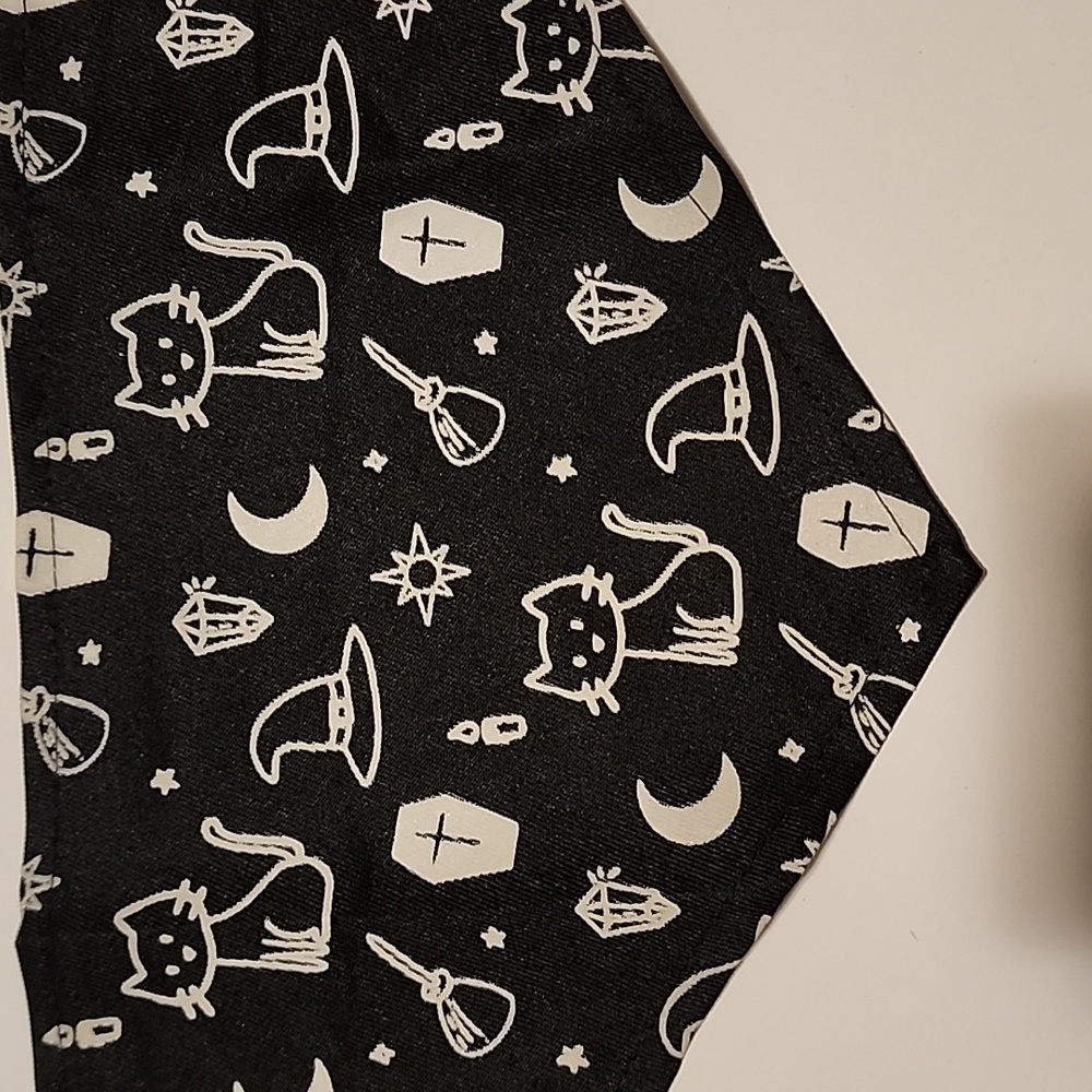 Set of 2 NWOT Small Glow in the Dark Spooky Halloween Pet Bandanas